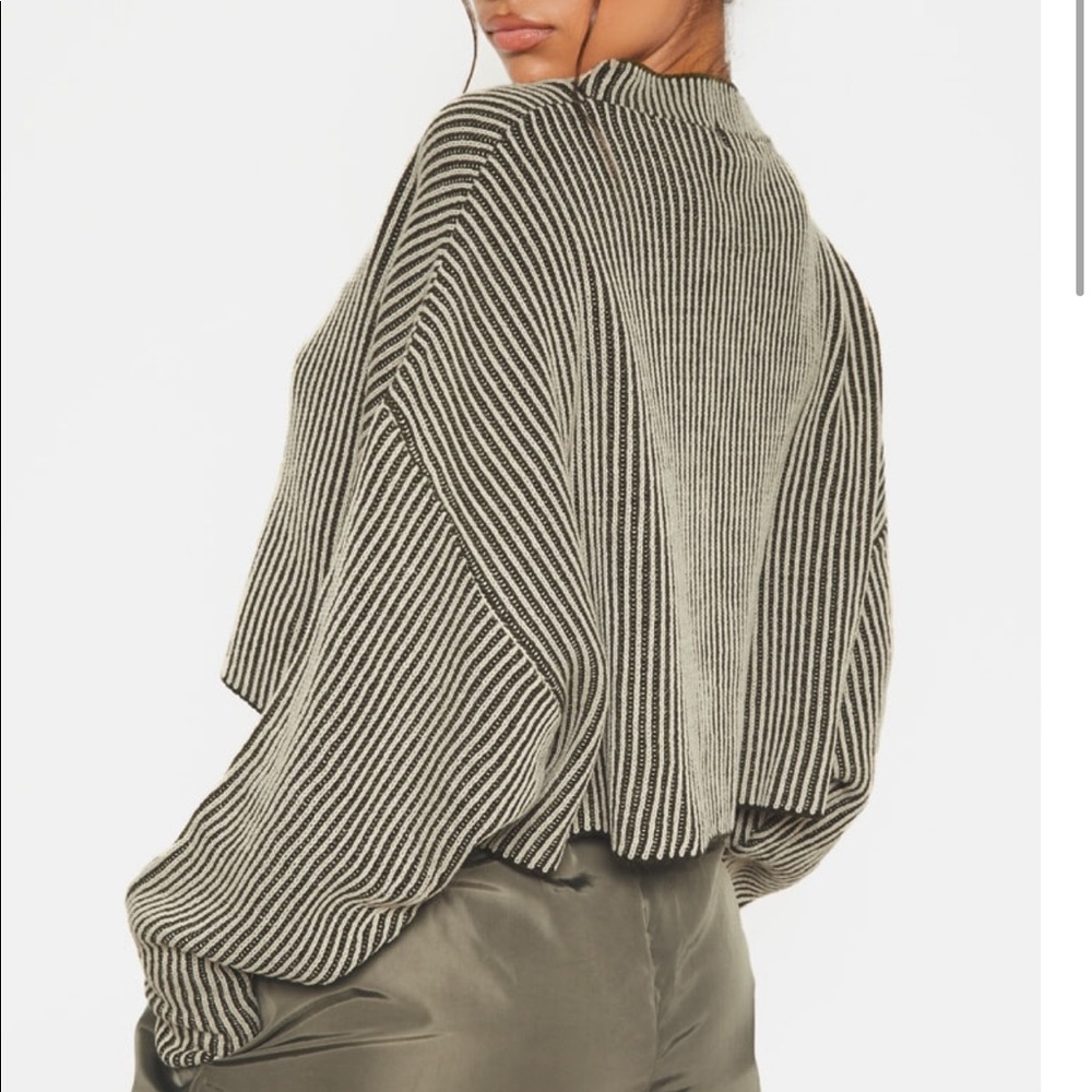 PrettyLittleThing Two Toned Striped Sweater